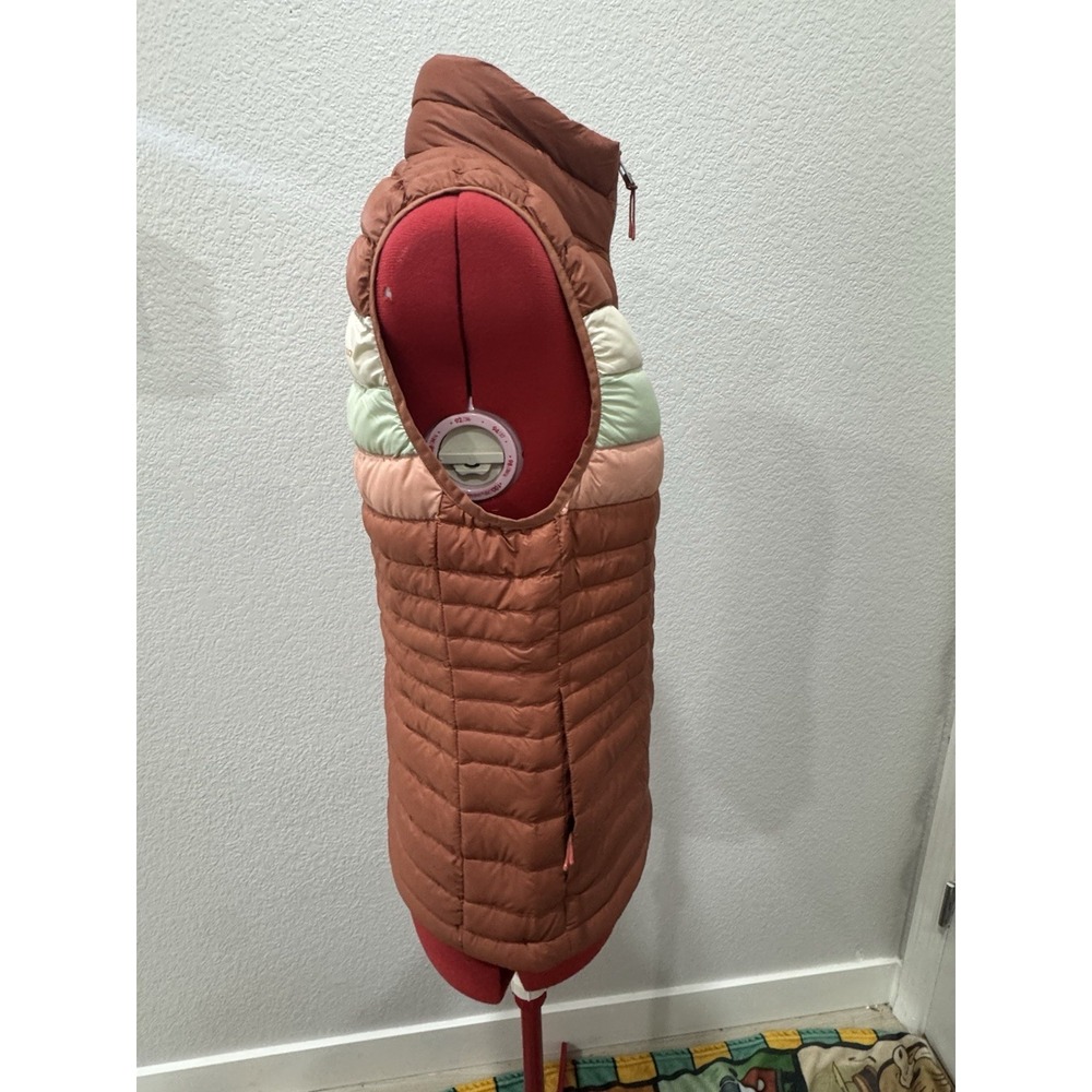 Cotopaxi Fuego Down Vest Women's Red Cream Green Pink Puffer Insulated Size WS - Picture 4 of 9